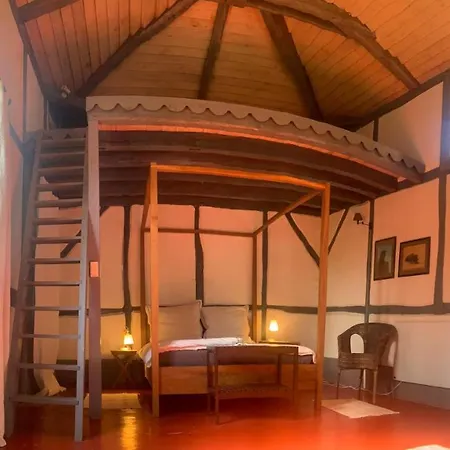 Maison Magnolia Bed & Breakfast 3*